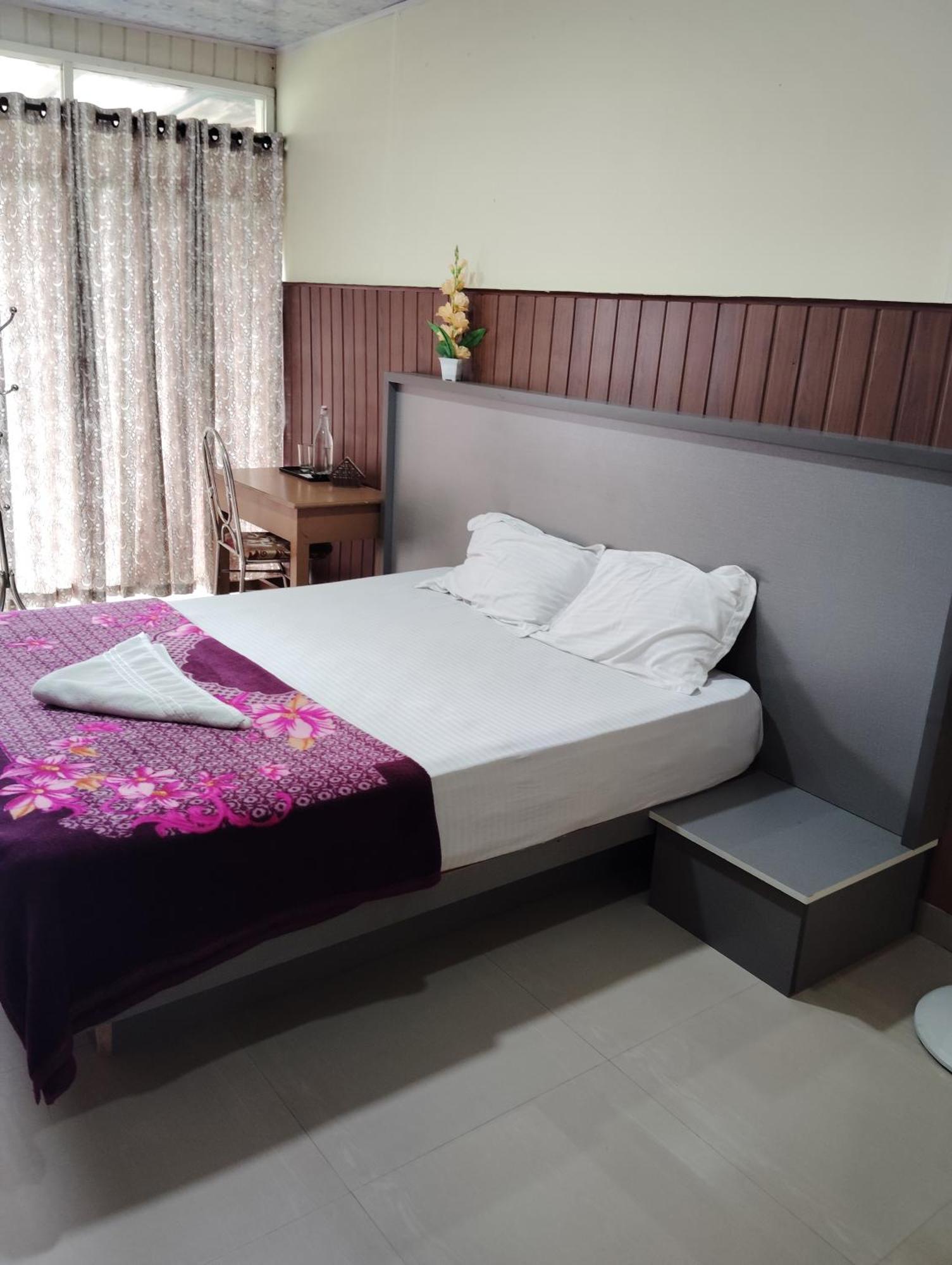 Riya Home Stay Munnar Anaviratty المظهر الخارجي الصورة